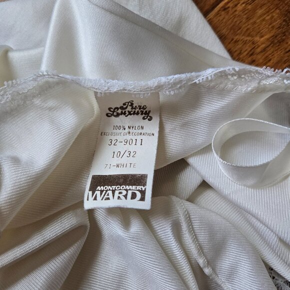 Montgmery Ward Chemise Nightgown Size 10/32 White Nylon Lace Trim Size XS/S - Picture 5 of 8